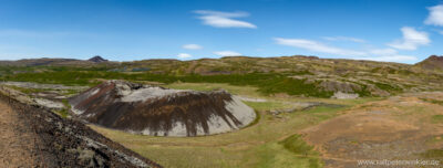 Blick vom Vulkan Grabrok (Grábrók) auf den Vulkan Grabokarfell (Grábrókarfell), Island Panorama Foto