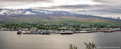 Blick auf Akureyri, Island Panorama Foto